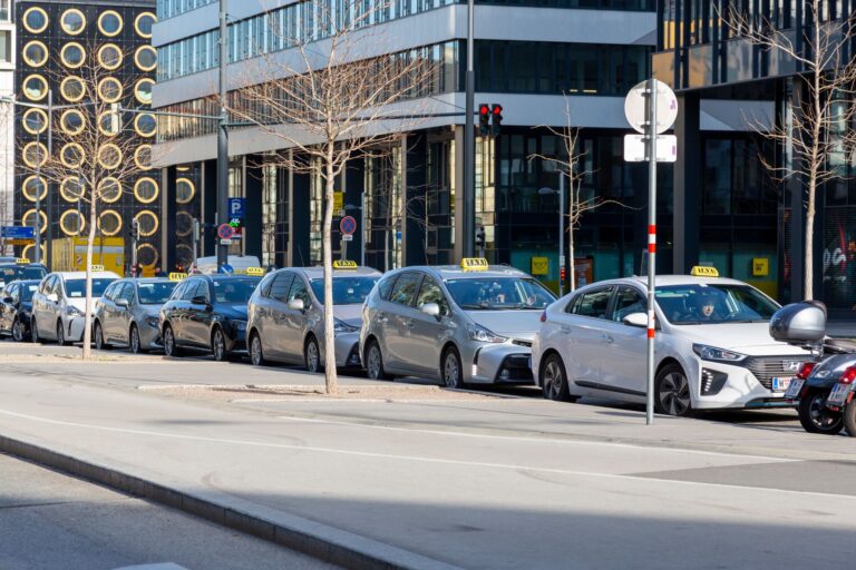electric taxi service