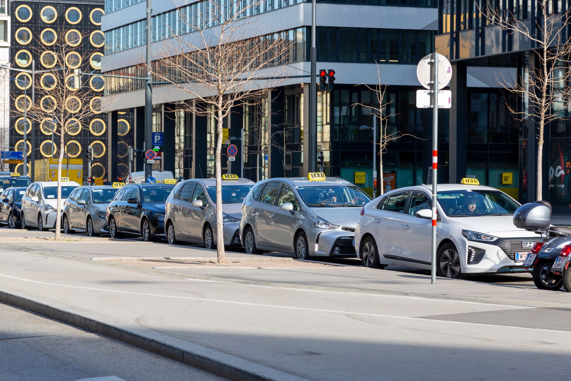 electric taxi service